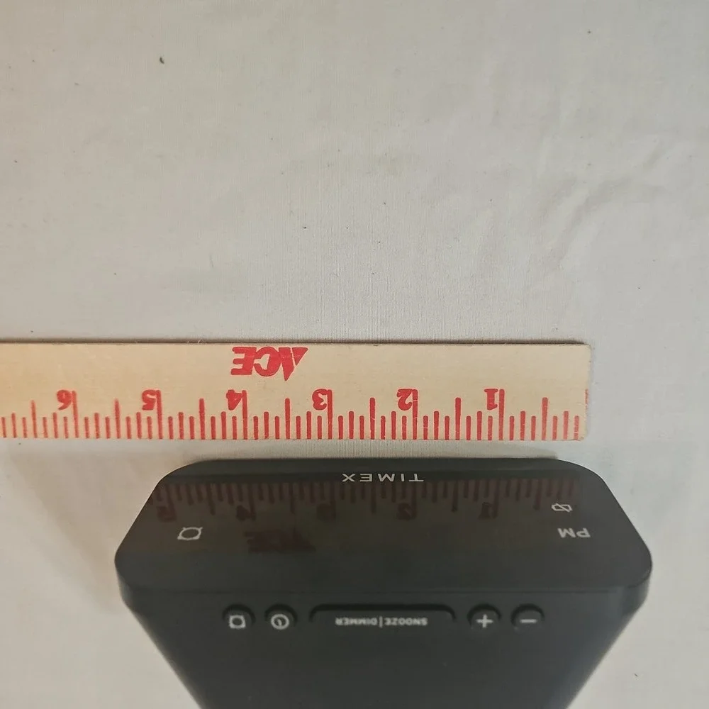 Timex battery powered alarm clock‎
